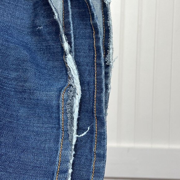 Lucky Brand Dark Wash Charlie Flare Jeans Classic Blue Denim Bell Bottoms - Picture 11 of 12